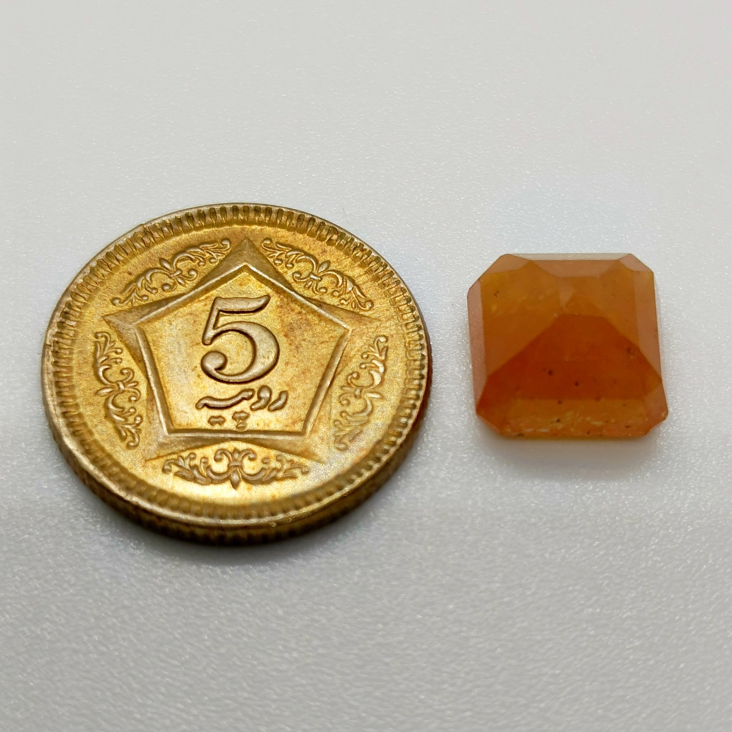 6.85ct Yellow Sapphire - Image 2