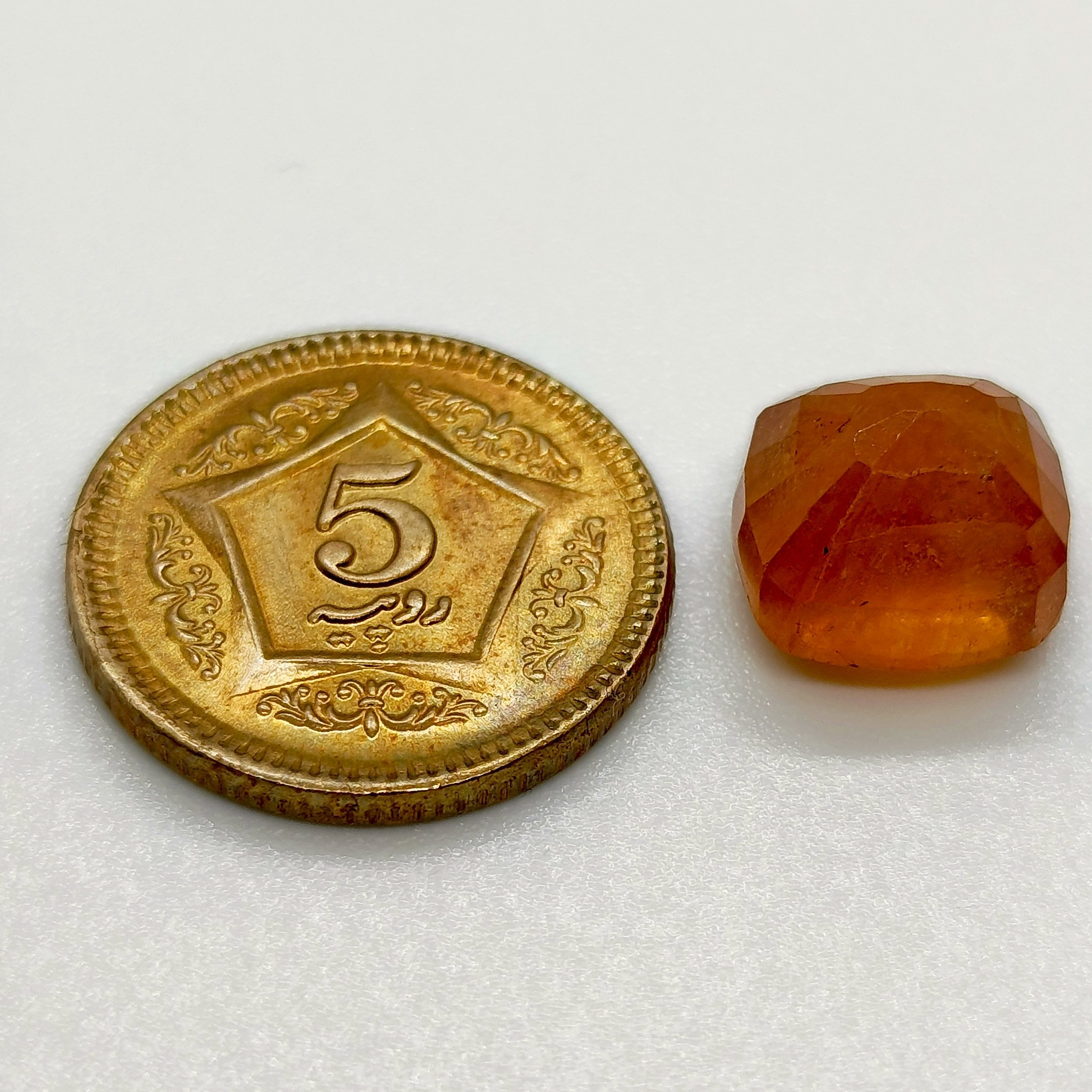 8.8ct Yellow Sapphire - Image 2