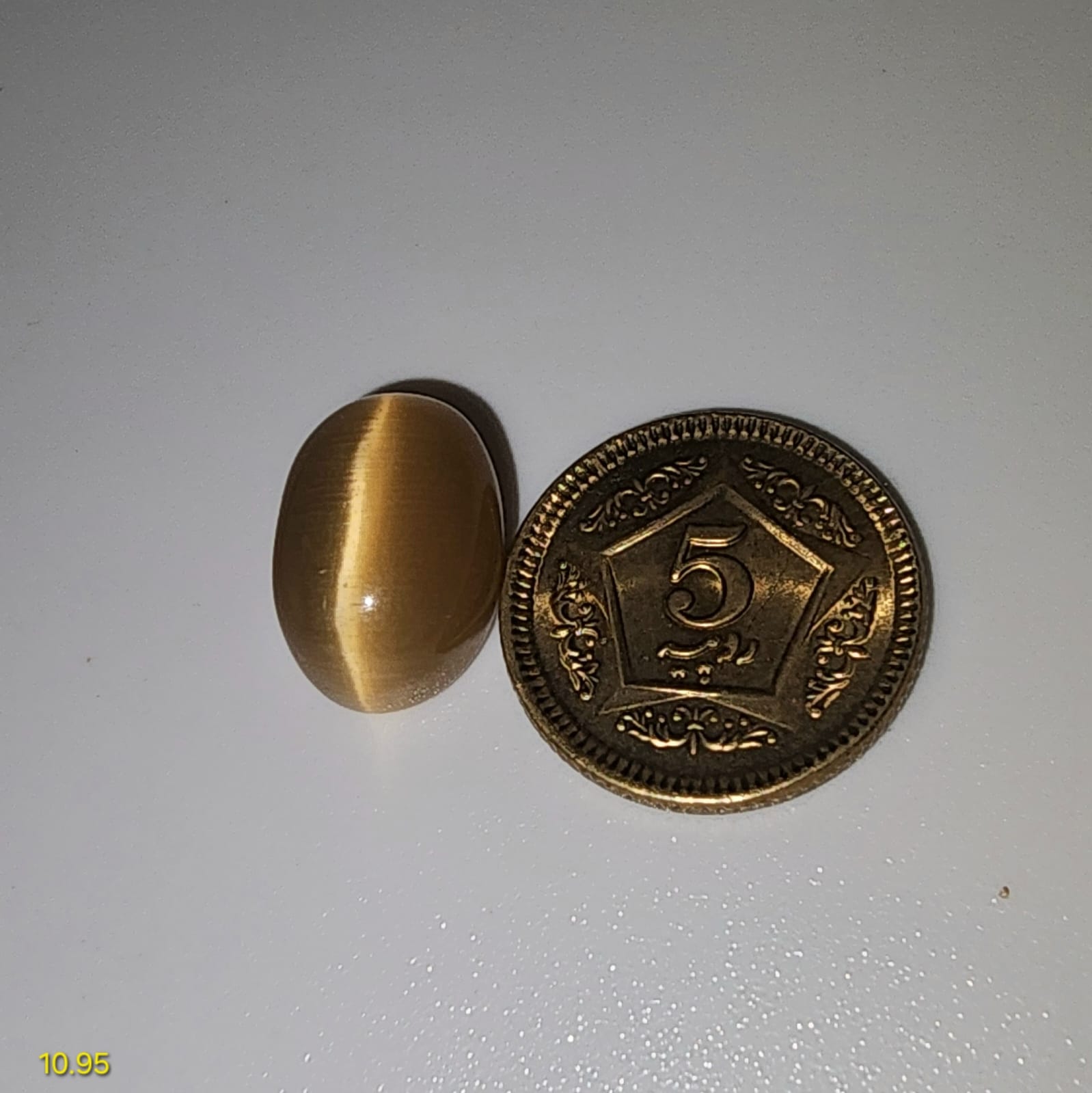 10.95ct Cat eye - Image 2