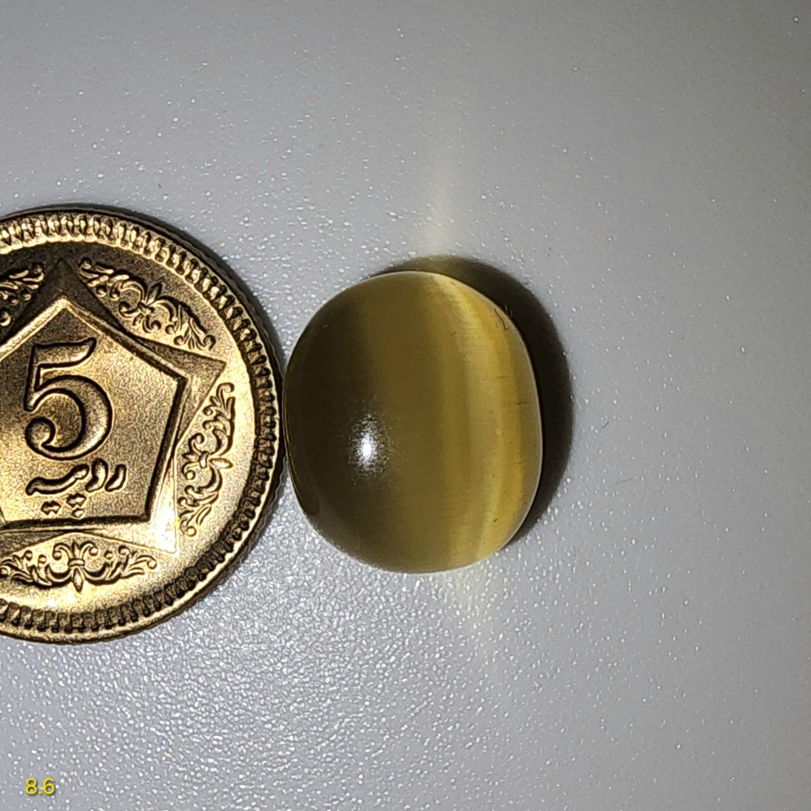 8.6ct Cat Eye - Image 2